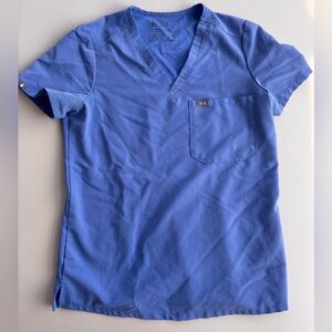 Blue figs scrub top